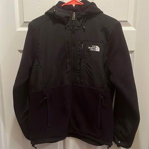 The North Face Denali Hooded Fleece Jacket, Women’s, Size M, Black